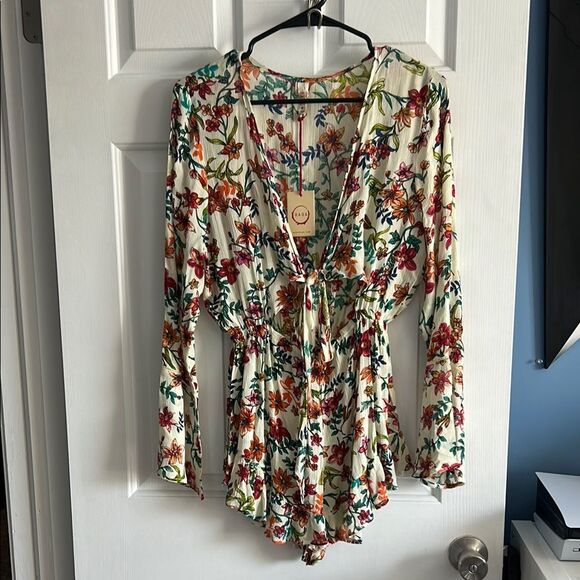 Anthropologie Raga My Paradise Floral Tie Front Boho Romper Size M NEW - Picture 3 of 6